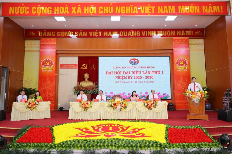 PHIÊN THỨ NHẤT ĐẠI HỘI ĐẠI BIỂU ĐẢNG BỘ PHƯỜNG VĨNH HƯNG LẦN THỨ I, NHIỆM KỲ 2025-2030- Ảnh 1.