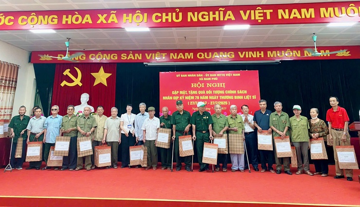Xã Nam Phù tri ân sự hy sinh, cống hiến của các thương binh và gia đình chính sách- Ảnh 4.