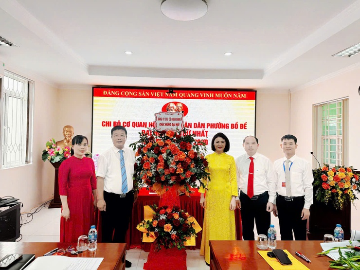 Đại hội Chi bộ Cơ quan Hội đồng nhân dân phường Bồ Đề lần thứ I, nhiệm kỳ 2025 - 2030.- Ảnh 1.