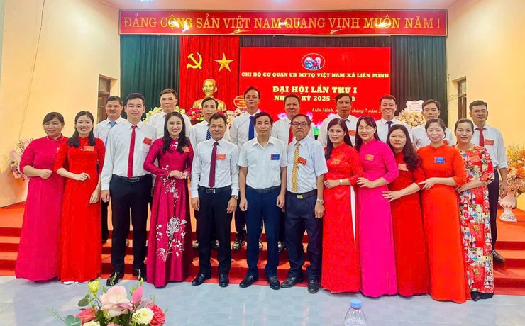 Tổ chức thành công Đại hội Chi bộ Cơ quan Ủy ban MTTQ Việt Nam xã Liên Minh lần thứ I, nhiệm kỳ 2025-2030- Ảnh 3.