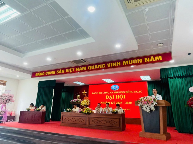 ĐẠI HỘI ĐẢNG BỘ CÔNG AN PHƯỜNG ĐÔNG NGẠC LẦN THỨ I, NHIỆM KỲ 2025 – 2030 THÀNH CÔNG TỐT ĐẸP!- Ảnh 2.