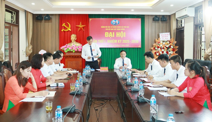 Đại hội Chi bộ Ban Xây dựng Đảng: Tập trung xây dựng tổ chức Đảng vững mạnh, nhiệm kỳ 2025–2030- Ảnh 5.