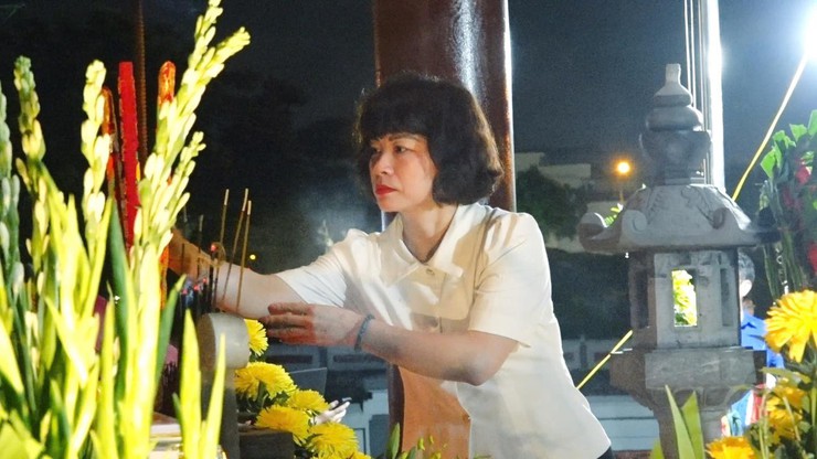 Lễ Thắp nến tri ân kỷ niệm 78 năm Ngày Thương binh - Liệt sĩ (27/7/1947 - 27/7/2025)- Ảnh 3.