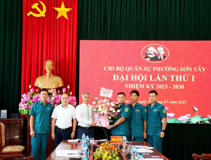 ĐẠI HỘI CHI BỘ QUÂN SỰ PHƯỜNG SƠN TÂY LẦN THỨ I NHIỆM KỲ 2025–2030- Ảnh 1.