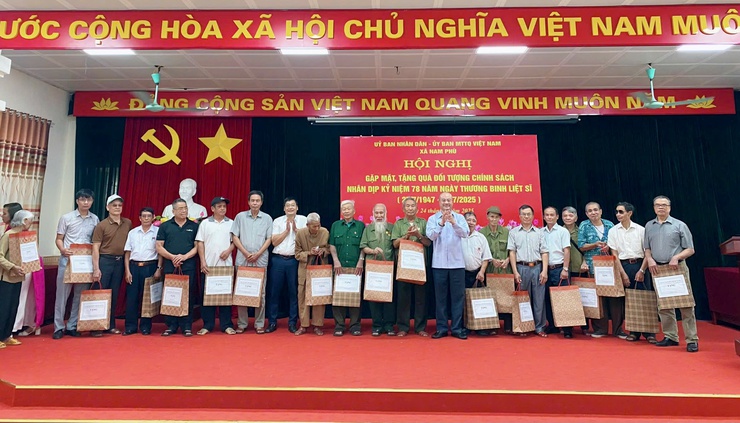 Xã Nam Phù tri ân sự hy sinh, cống hiến của các thương binh và gia đình chính sách- Ảnh 7.