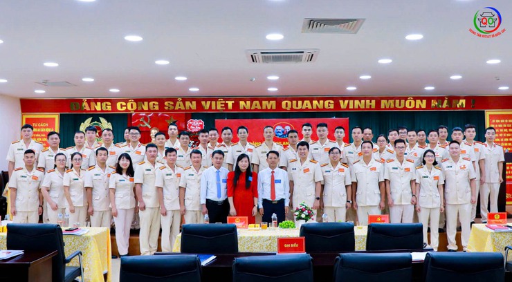 Công an xã Quốc Oai tổ chức thành công Đại hội Đảng bộ lần thứ I, nhiệm kỳ 2025 – 2030- Ảnh 8.