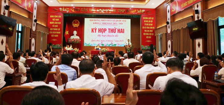 Kỳ họp thứ 2 HĐND xã Quốc Oai khóa I, nhiệm kỳ 2021-2026 thành công tốt đẹp- Ảnh 9.