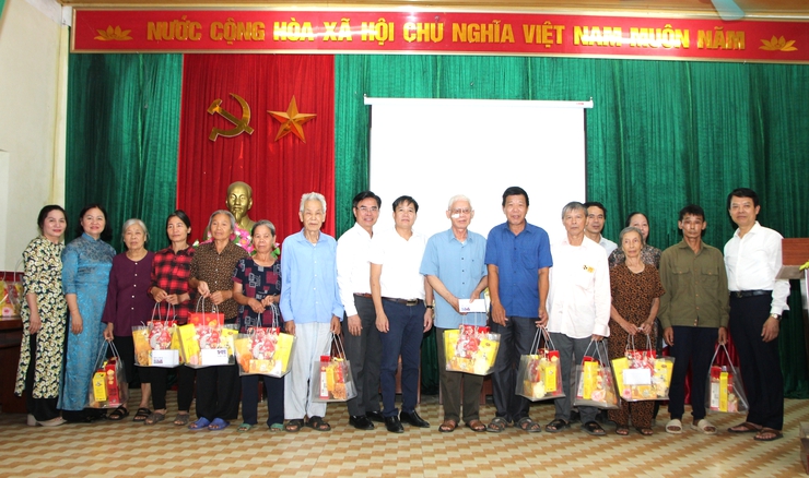 TẤM LÒNG TRI ÂN HƯỚNG VỀ NGƯỜI CÓ CÔNG TẠI THÔN NỘI XÁ- Ảnh 2.