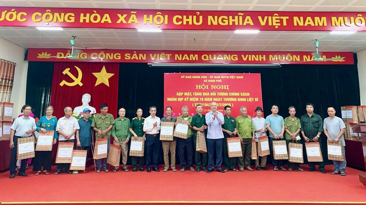 Xã Nam Phù tri ân sự hy sinh, cống hiến của các thương binh và gia đình chính sách- Ảnh 1.