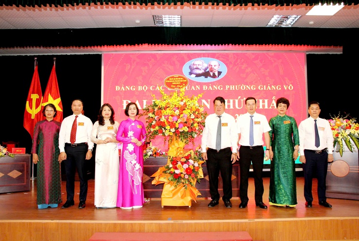 Đại hội Đảng bộ các cơ quan Đảng phường Giảng Võ lần thứ nhất nhiệm kỳ 2025-2030 thành công tốt đẹp- Ảnh 3.