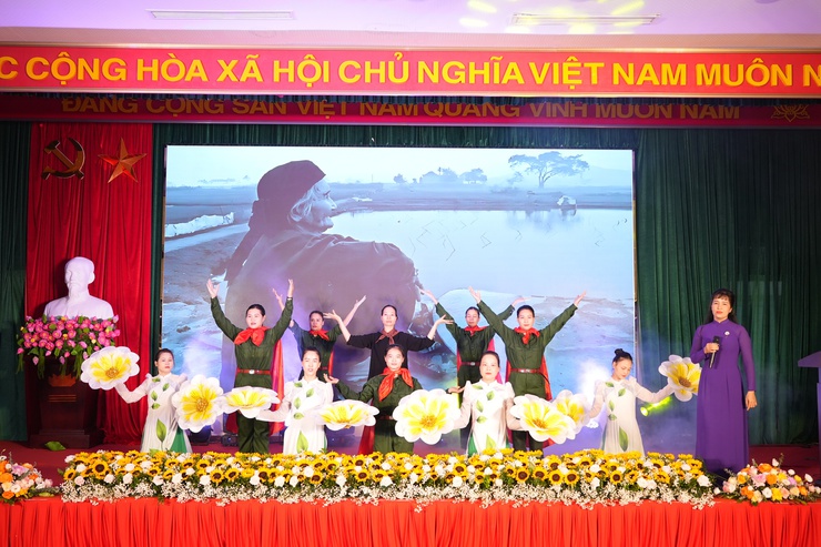 Xã Phù Đổng tổ chức Lễ kỷ niệm 78 năm ngày Thương binh-Liệt sỹ (27/7/1947 – 27/7/2025)- Ảnh 6.