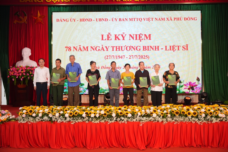 Xã Phù Đổng tổ chức Lễ kỷ niệm 78 năm ngày Thương binh-Liệt sỹ (27/7/1947 – 27/7/2025)- Ảnh 4.