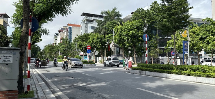 Hôm nay ngày 24/7, Hà Nội nhiều mây, có mưa vừa, mưa to đến rất to và dông- Ảnh 2.