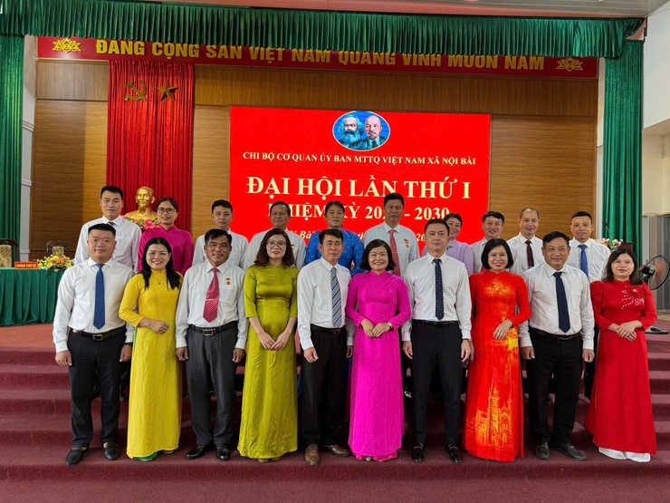 Chi bộ Cơ quan Ủy ban Mặt trận Tổ quốc Việt Nam xã Nội Bài tổ chức thành công Đại hội lần thứ I, nhiệm kỳ 2025 - 2030
- Ảnh 7.