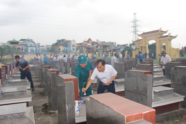 Hoạt động "Uống nước nhớ nguồn" nhân dịp Kỷ niệm Ngày Thương binh liệt sĩ 27/7 của xã Phú Xuyên- Ảnh 8.
