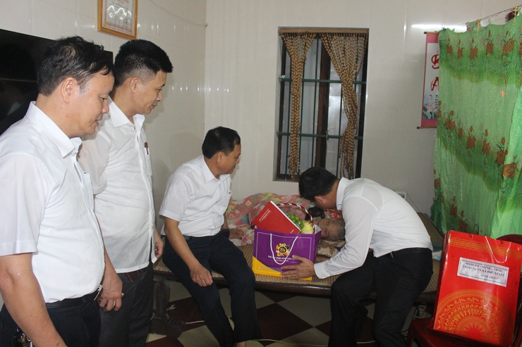 Hoạt động "Uống nước nhớ nguồn" nhân dịp Kỷ niệm Ngày Thương binh liệt sĩ 27/7 của xã Phú Xuyên- Ảnh 9.