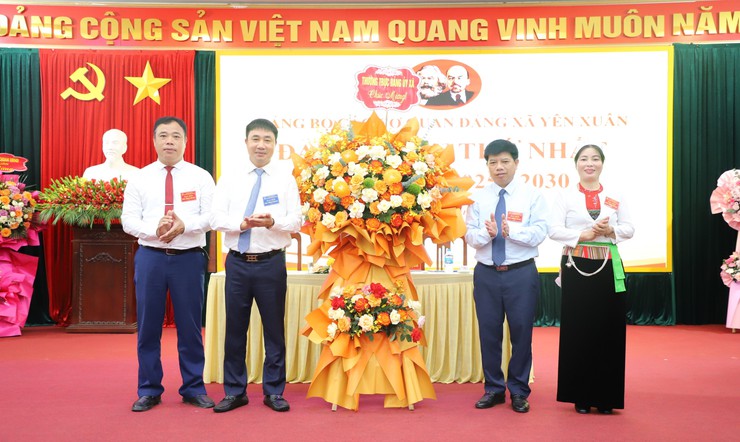 ĐẠI HỘI LẦN THỨ NHẤT ĐẢNG BỘ CÁC CƠ QUAN ĐẢNG XÃ YÊN XUÂN Nhiệm kỳ 2025–2030- Ảnh 4.