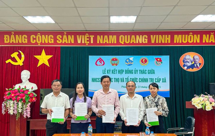 Phòng giao dịch NHCSXH Phúc Thọ ký kết Hợp đồng ủy thác với các tổ chức chính trị-xã hội 3 xã Phúc Thọ, Hát Môn và Phúc Lộc- Ảnh 2.