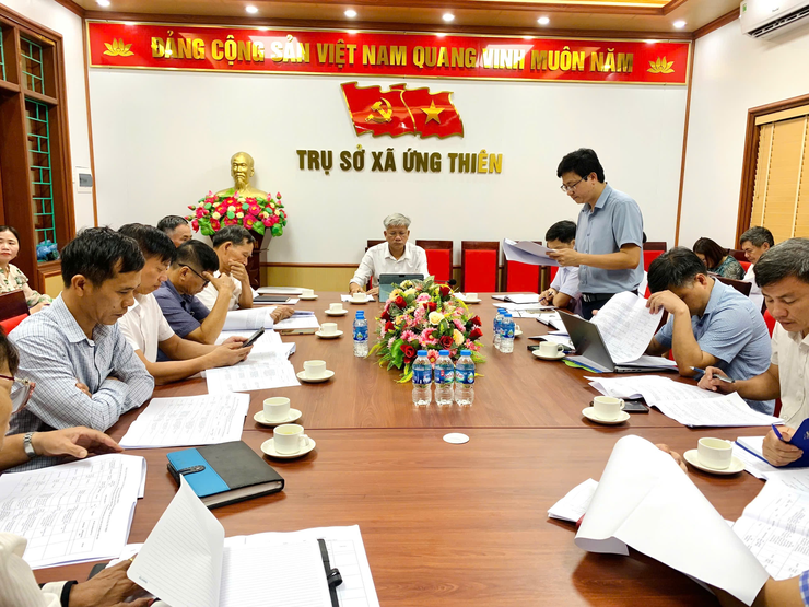 Hội nghị xét duyệt hỗ trợ xây dựng, cải tạo nhà ở cho người có công với cách mạng, thân nhân liệt sĩ tại xã Ứng Thiên- Ảnh 2.
