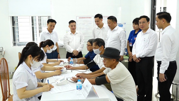 Xã Bình Minh tổ chức khám, tư vấn sức khỏe, cấp thuốc miễn phí cho người có công với cách mạng- Ảnh 3.
