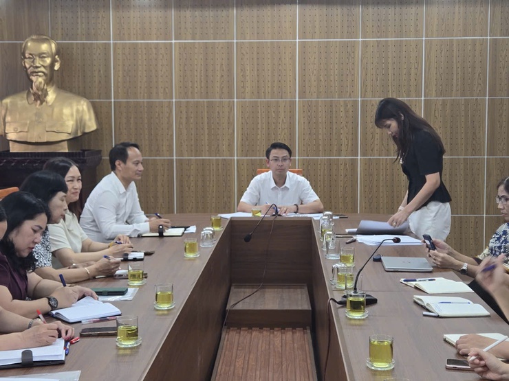 Phường Phú thượng tổ chức họp với các nhà trường về công tác tuyển sinh năm học 2025–2026- Ảnh 1.