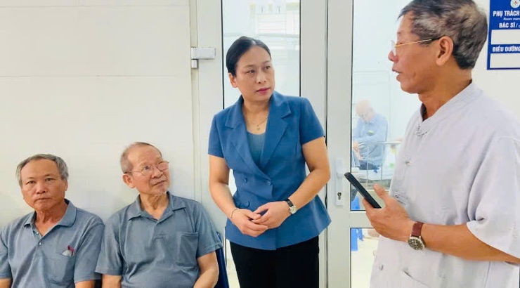 UBMTTQVN xã Phúc Thọ phối hộ tổ chức khám, tư vấn sức khỏe và cấp thuốc miễn phí cho các đối tượng chính sách nhân dịp 27/7- Ảnh 7.