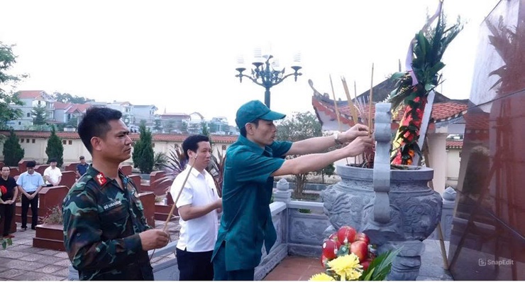 Xã Hồng Sơn dâng hương tưởng niệm các Anh hùng liệt sỹ nhân Kỷ niệm 78 năm Ngày Thương binh - Liệt sỹ 27/7- Ảnh 11.