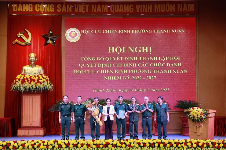 Hội nghị công bố Quyết định thành lập Hội Cựu chiến binh phường Thanh Xuân, nhiệm kỳ 2022-2027- Ảnh 2.