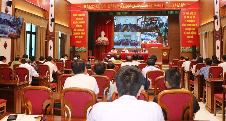 Cử tri 4 xã Quốc Oai, Kiều Phú, Phú Cát và Hưng Đạo đánh giá cao kỳ họp thứ hai mươi lăm HĐND thành phố Hà Nội- Ảnh 1.
