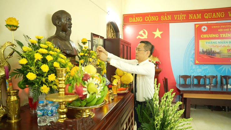 ĐẢNG ỦY – HĐND – UBND – UB MTTQ VIỆT NAM PHƯỜNG KIM LIÊN TRANG TRỌNG TỔ CHỨC LỄ DÂNG HƯƠNG, DÂNG HOA TƯỞNG NIỆM CÁC ANH HÙNG LIỆT SĨ KỶ NIỆM 78 NĂM NGÀY THƯƠNG BINH - LIỆT SĨ (27/7/1947 – 27/7/2025)- Ảnh 1.