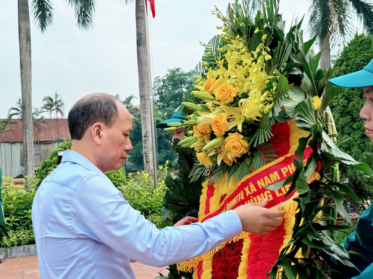 Xã Nam Phù: Đời đời nhớ ơn các anh hùng, liệt sỹ đã ngã xuống vì độc lập, tự do của Tổ quốc- Ảnh 4.