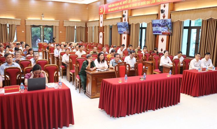 Cử tri 4 xã Quốc Oai, Kiều Phú, Phú Cát và Hưng Đạo đánh giá cao kỳ họp thứ hai mươi lăm HĐND thành phố Hà Nội- Ảnh 2.