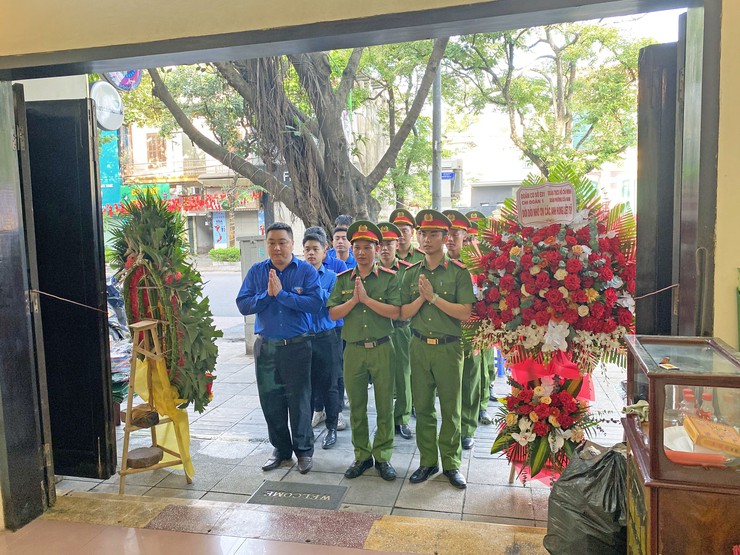 PHƯỜNG CỬA NAM TỔ CHỨC LỄ DÂNG HƯƠNG KỶ NIỆM 78 NĂM NGÀY THƯƠNG BINH - LIỆT SĨ (27/7/1947 - 27/7/2025)- Ảnh 19.