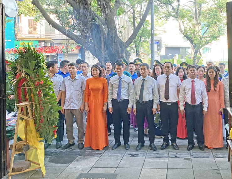 PHƯỜNG CỬA NAM TỔ CHỨC LỄ DÂNG HƯƠNG KỶ NIỆM 78 NĂM NGÀY THƯƠNG BINH - LIỆT SĨ (27/7/1947 - 27/7/2025)- Ảnh 2.