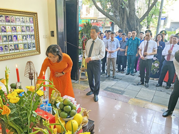 PHƯỜNG CỬA NAM TỔ CHỨC LỄ DÂNG HƯƠNG KỶ NIỆM 78 NĂM NGÀY THƯƠNG BINH - LIỆT SĨ (27/7/1947 - 27/7/2025)- Ảnh 5.