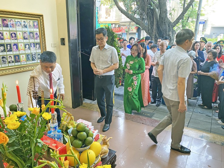 PHƯỜNG CỬA NAM TỔ CHỨC LỄ DÂNG HƯƠNG KỶ NIỆM 78 NĂM NGÀY THƯƠNG BINH - LIỆT SĨ (27/7/1947 - 27/7/2025)- Ảnh 8.