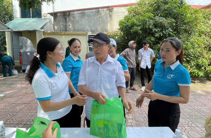 Phụ nữ xã Liên Minh với phong trào đền ơn đáp nghĩa- Ảnh 5.