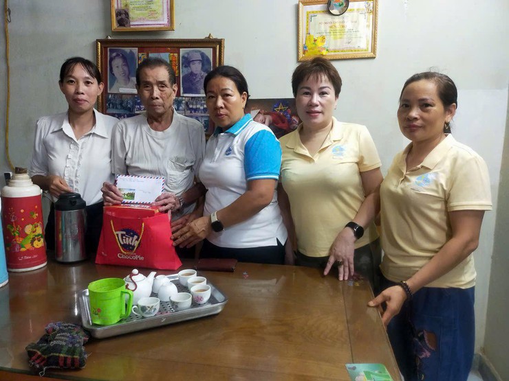 HỘI LHPN XÃ NỘI BÀI TRI ÂN GIA ĐÌNH CÓ CÔNG VỚI CÁCH MẠNG NHÂN NGÀY 27/7- Ảnh 8.
