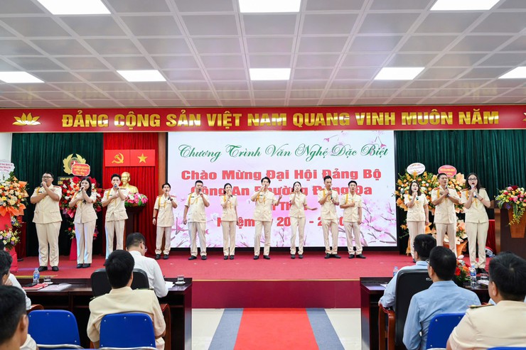 Đại hội Đảng bộ Công an phường Đống Đa lần thứ I, nhiệm kỳ 2025 - 2030- Ảnh 3.