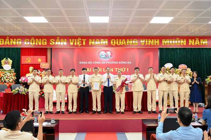 Đại hội Đảng bộ Công an phường Đống Đa lần thứ I, nhiệm kỳ 2025 - 2030- Ảnh 6.