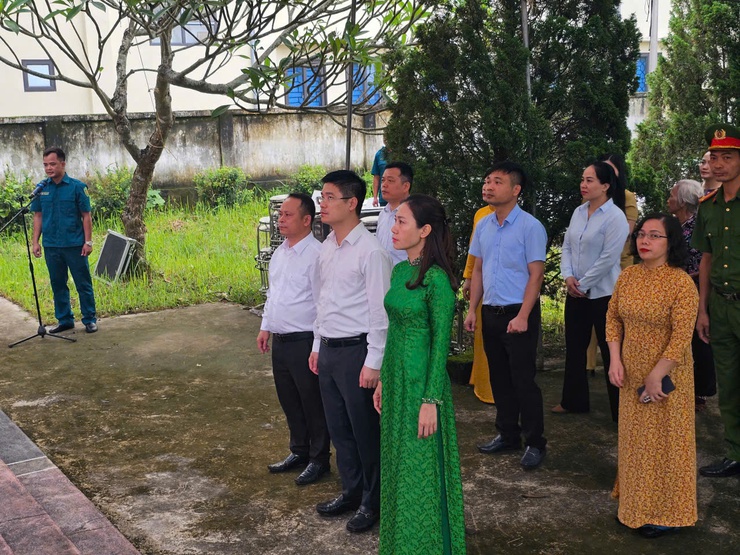 TRI ÂN SÂU SẮC – XÃ ĐA PHÚC TỔ CHỨC LỄ TƯỞNG NIỆM CÁC ANH HÙNG LIỆT SĨ- Ảnh 8.
