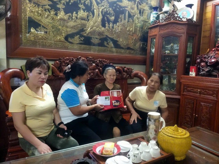 HỘI LHPN XÃ NỘI BÀI TRI ÂN GIA ĐÌNH CÓ CÔNG VỚI CÁCH MẠNG NHÂN NGÀY 27/7- Ảnh 6.