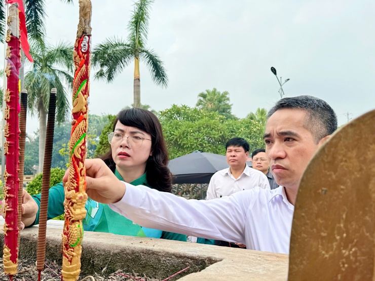 Xã Nam Phù: Đời đời nhớ ơn các anh hùng, liệt sỹ đã ngã xuống vì độc lập, tự do của Tổ quốc- Ảnh 10.