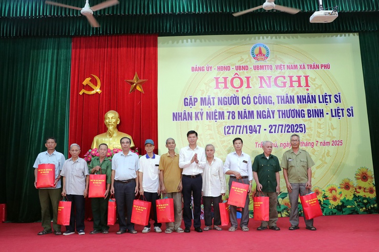 Trần Phú: tổ chức hội nghị gặp mặt, tri ân gia đình chính sách, người có công với cách mạng- Ảnh 5.