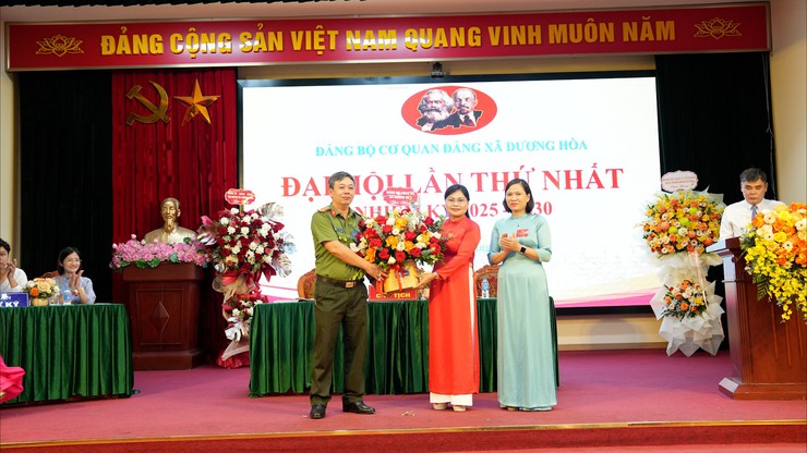 Đại hội Đảng bộ cơ quan Đảng xã Dương Hoà tổ chức Đại hội lần thứ I, nhiệm kỳ 2025 – 2030- Ảnh 3.