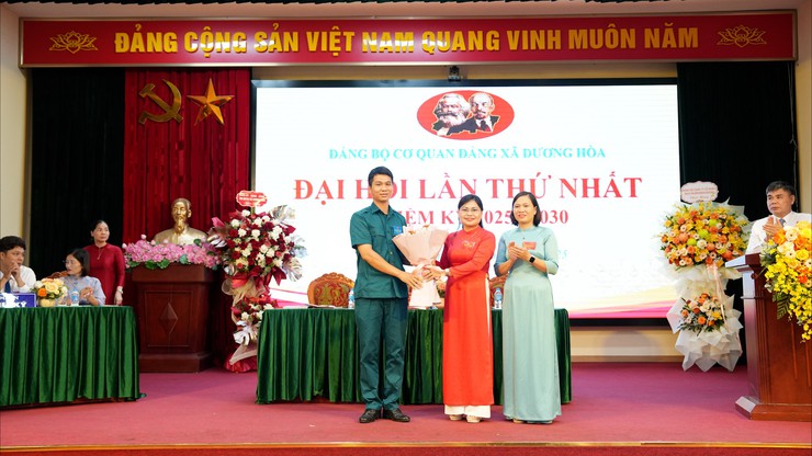 Đại hội Đảng bộ cơ quan Đảng xã Dương Hoà tổ chức Đại hội lần thứ I, nhiệm kỳ 2025 – 2030- Ảnh 4.