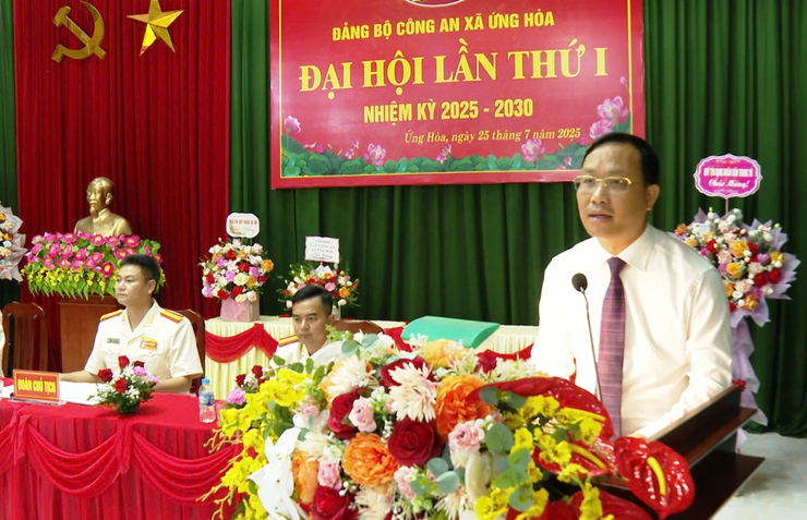 Đại hội Đảng bộ Công an xã Ứng Hoà lần thứ I, nhiệm kỳ 2025 - 2030 thành công tốt đẹp.- Ảnh 2.