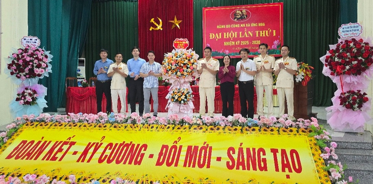 Đại hội Đảng bộ Công an xã Ứng Hoà lần thứ I, nhiệm kỳ 2025 - 2030 thành công tốt đẹp.- Ảnh 9.