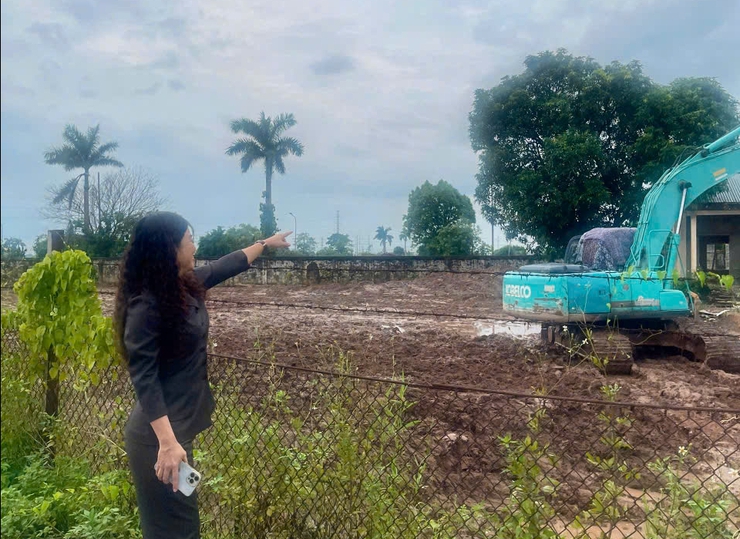 ĐỒNG CHÍ LÊ THỊ THU HƯƠNG - CHỦ TỊCH UBND PHƯỜNG THƯỢNG CÁT TRỰC TIẾP CHỈ ĐẠO CÔNG TÁC BÀN GIAO MẶT BẰNG PHỤC VỤ DỰ ÁN KHU CÔNG NGHỆ CAO SINH HỌC HÀ NỘI- Ảnh 1.