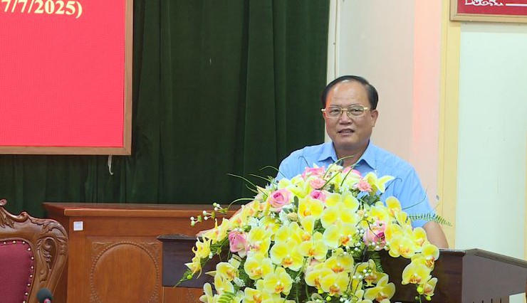 Đoàn công tác Hội Chữ Thập đỏ thành phố Hà Nội tặng quà các gia đình chính sách, người có công trên địa bàn xã Phúc Lộc- Ảnh 2.
